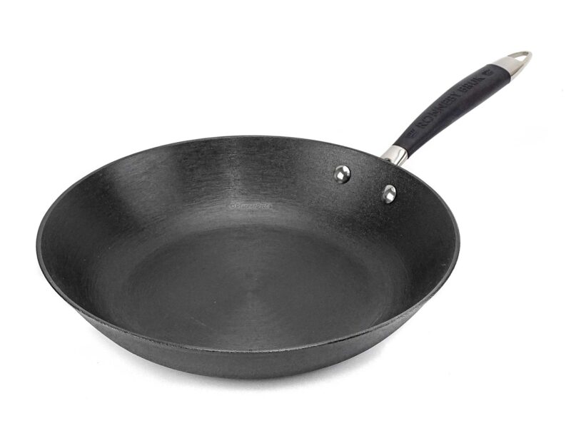 Vavente 28cm Ultra Light Cast Iron Frying Pan – Pre-Seasoned with Silicone Handle