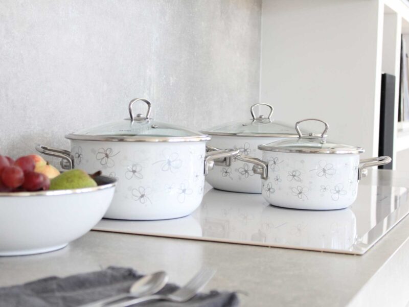 Vavente 24cm Premium White Steel Enamel Cookpot – Durable & Stylish - Image 6