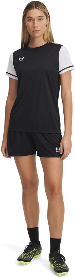 Under Armour Womens Challenger Shorts - Image 3