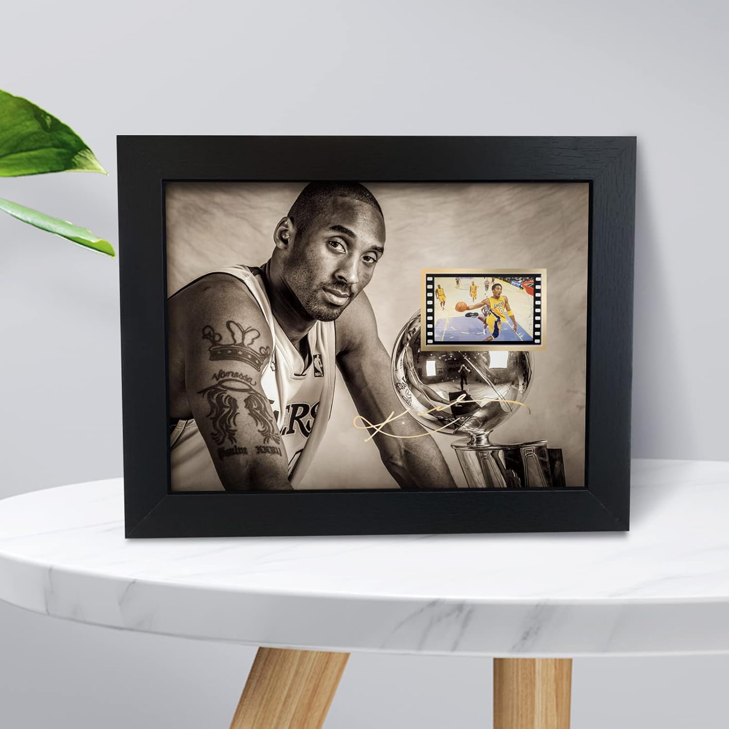ORIMAMI Sport Superstar Kobe Bryant Poster Desktop Framed Photo Gift 8x6 Inches,with Signed and 1x35mm Film Mini Cell Display,Great Memorabilia Gift for Basketball Enthusiasts/Kobe Fans - Image 2