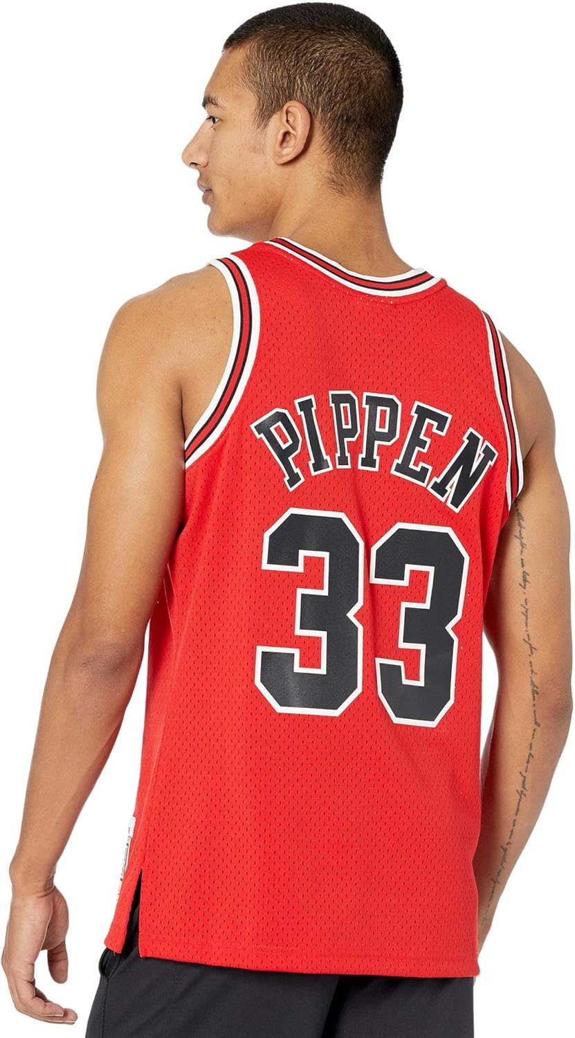 Mitchell & Ness NBA Chicago Bulls Scottie Pippen 1997 Swingman Jersey - Image 2