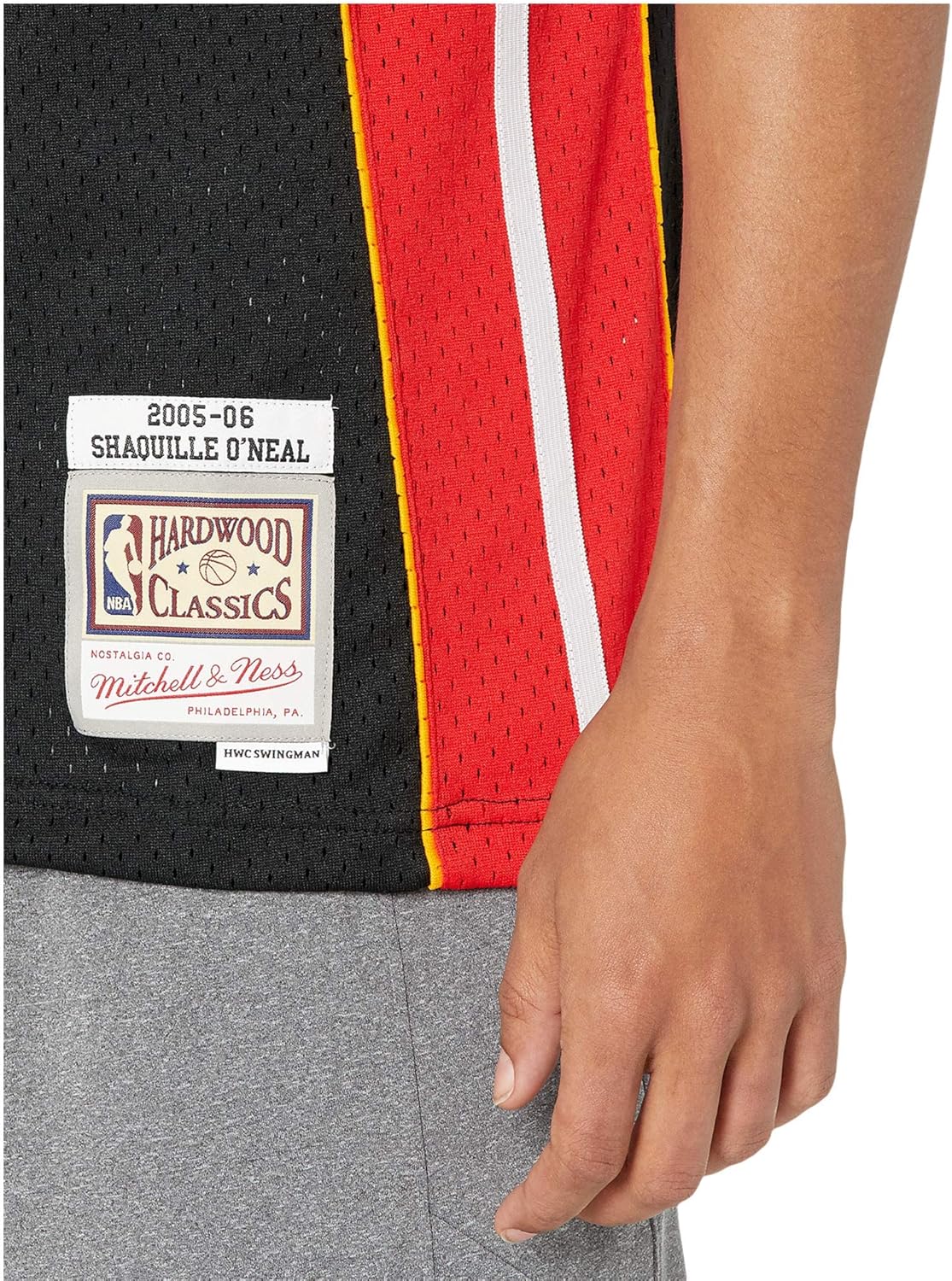 Mitchell & Ness Miami Heat Shaquille O'Neal #32 '05-'06 Road Jersey Black - Image 3