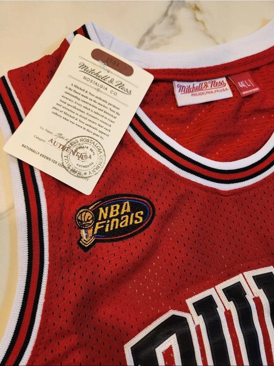 Mitchell & Ness Michael Jordan #23 Bulls 1997-98 NBA FINALS Jersey Men's LG - Image 5