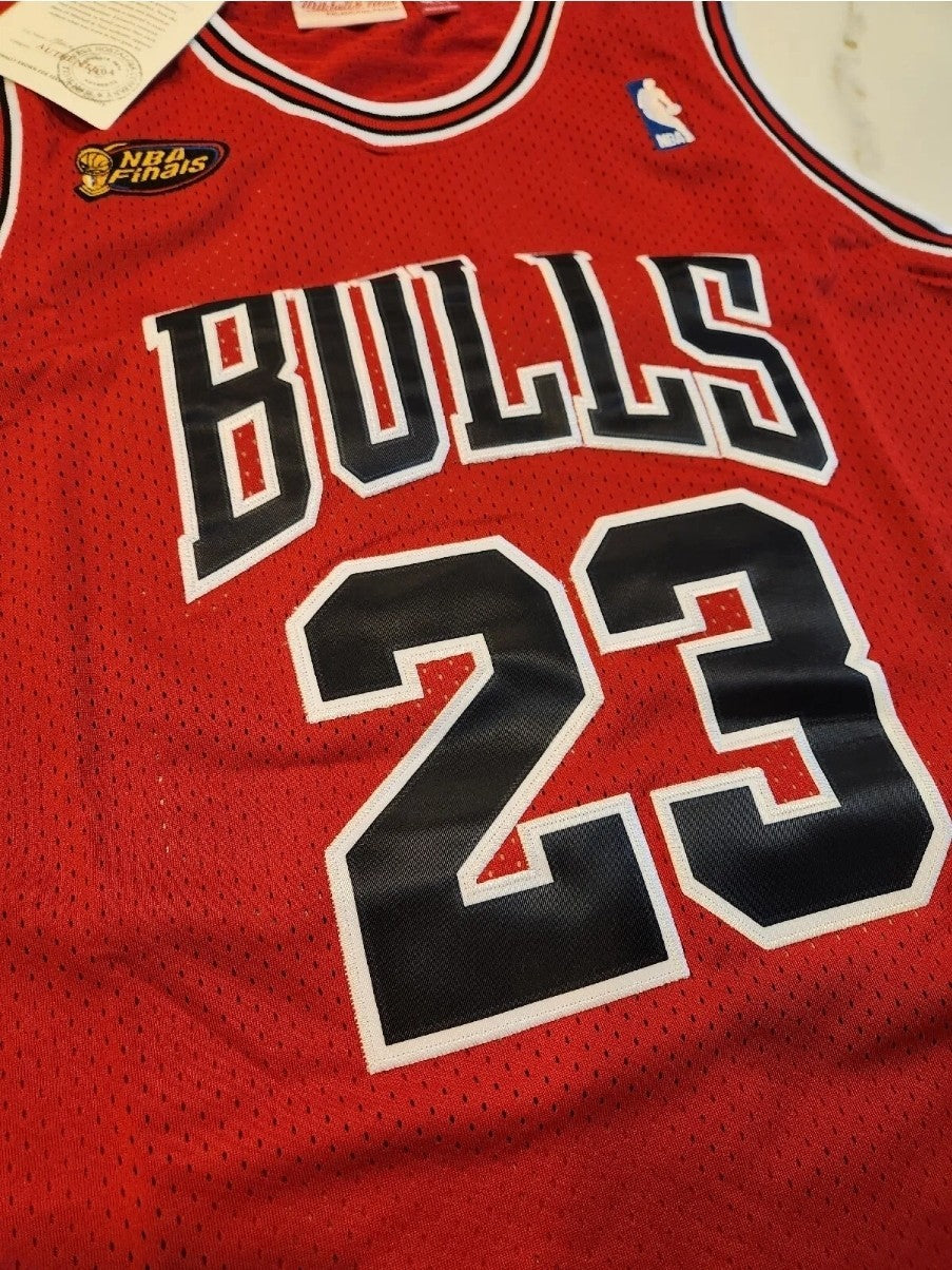 Mitchell & Ness Michael Jordan #23 Bulls 1997-98 NBA FINALS Jersey Men's LG - Image 4