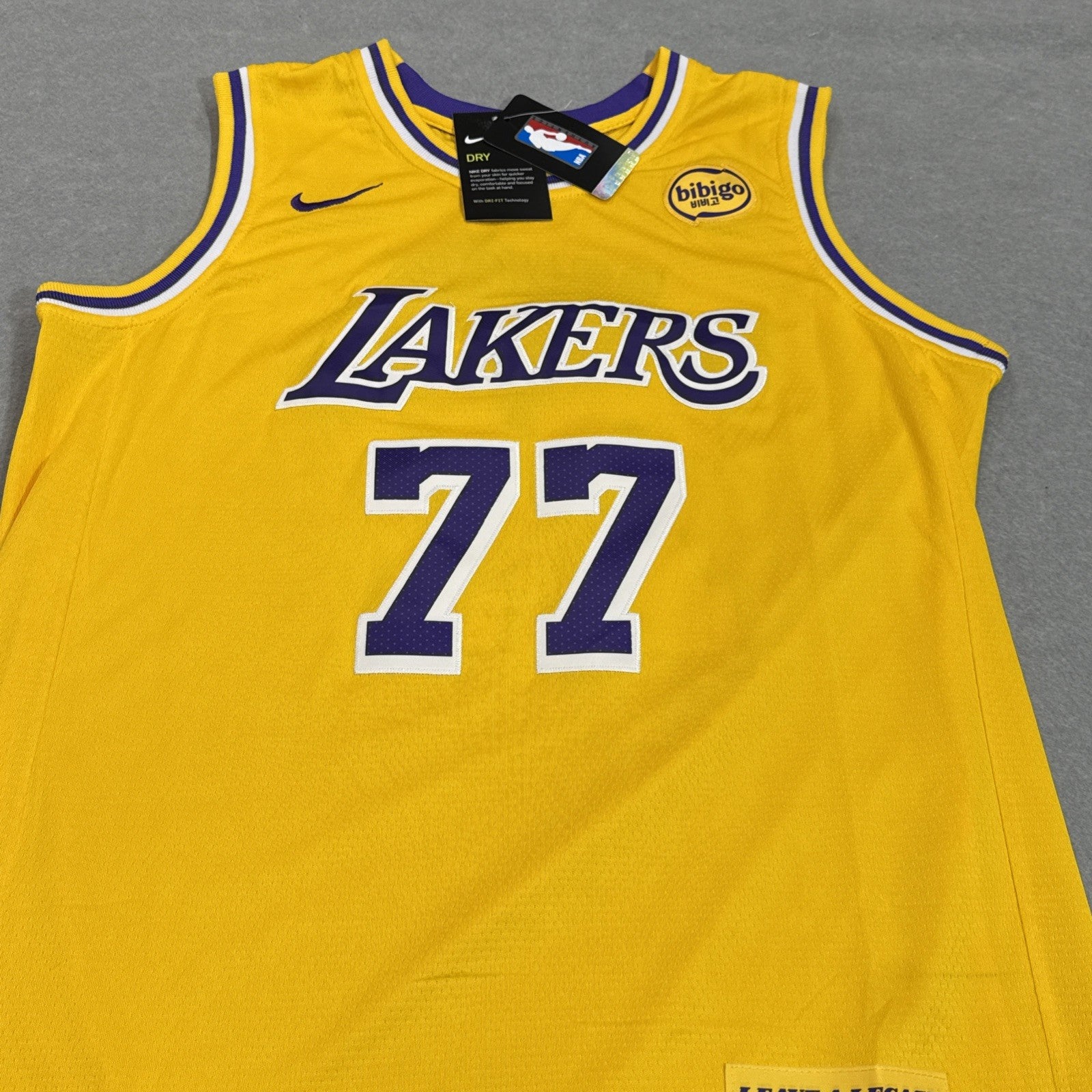 Los Angeles Lakers Jersey Mens Large NBA Basketball Luka Doncic Swingman Nike L - Image 2