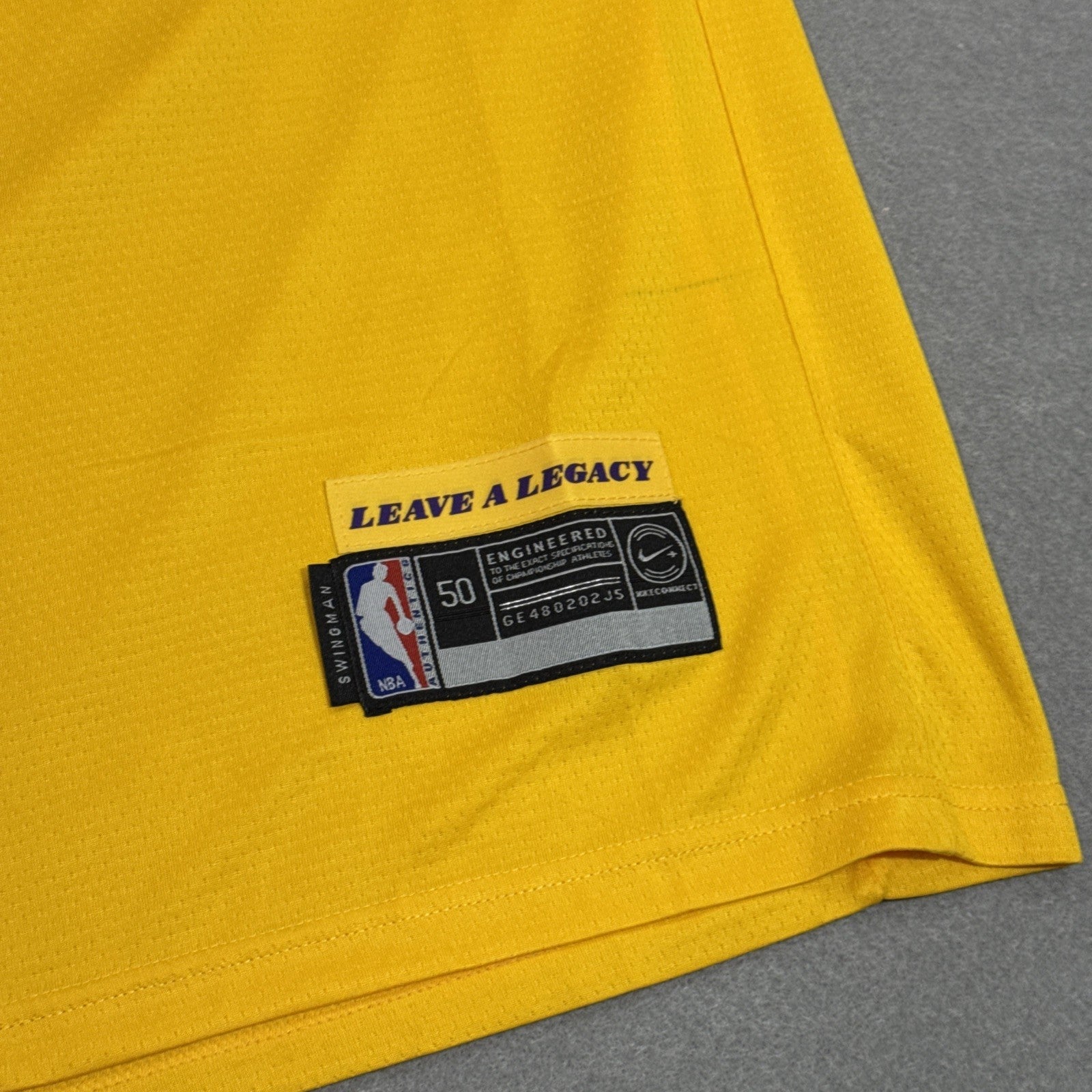 Los Angeles Lakers Jersey Mens Large NBA Basketball Luka Doncic Swingman Nike L - Image 4